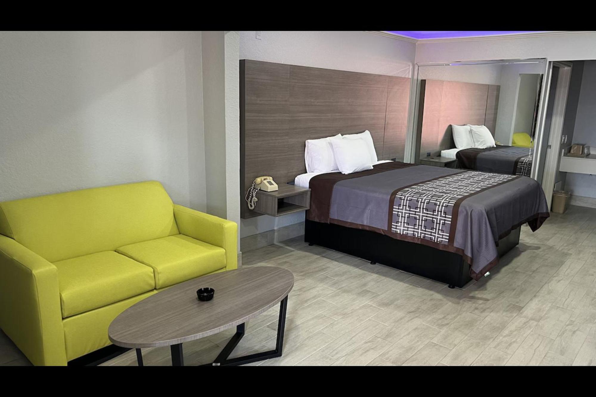 Kiwi Inn Willowbrook Hwy249 Хюстън Екстериор снимка