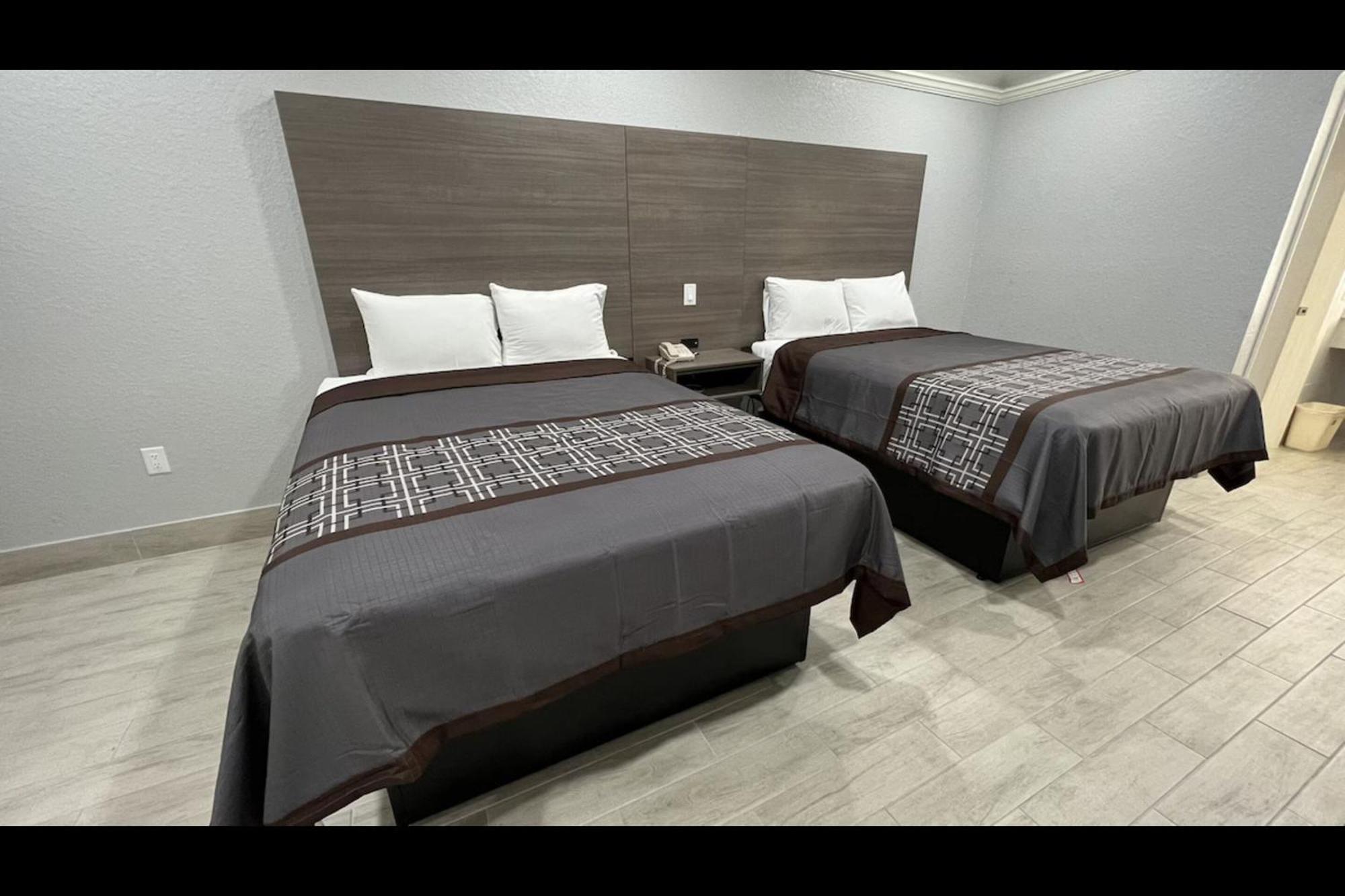 Kiwi Inn Willowbrook Hwy249 Хюстън Екстериор снимка