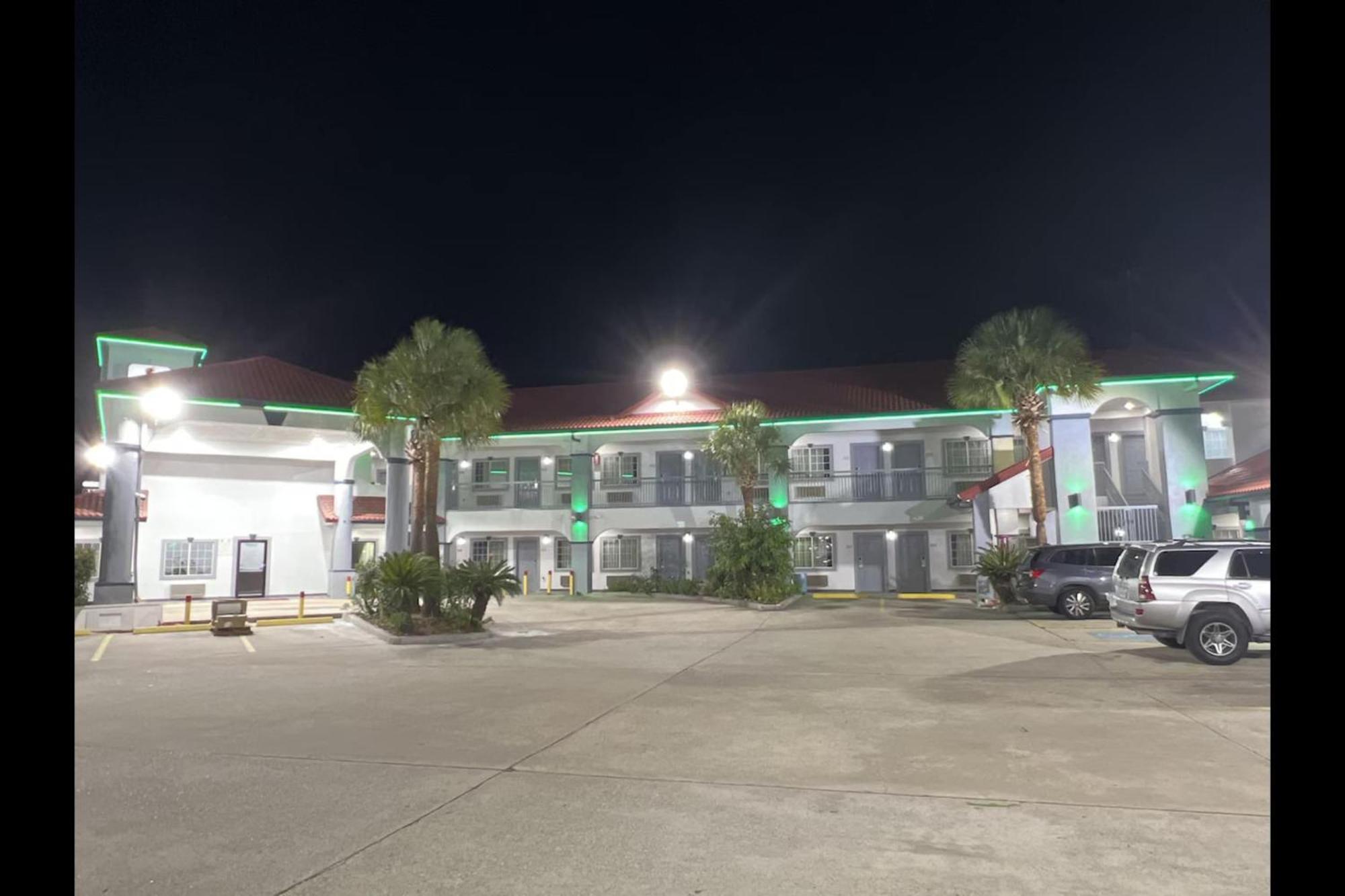 Kiwi Inn Willowbrook Hwy249 Хюстън Екстериор снимка